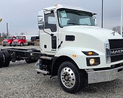 (2) 2025 Mack MD6 non cdl NEW 2,500 gal tanks new pump