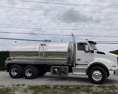 2027 Kenworth T880,NEW 4,200 gal 2 comp NEW NVE 4310 blower NEW Jetter toolbox system