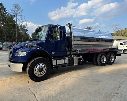 2018 Freightliner M2 tandem Cummins NEW 3600 GALLON ALUMINUM VACUUM TANK NEW NVE B500
