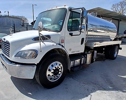 2019 Freightliner M2 NEW 2500 gallon aluminum septic truck