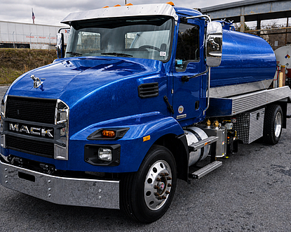 2027 Mack MD7 derated to 26k gve NEW 2,500 gal steel vacuum tank, NEW NVE B500 blower