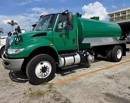 2016 International 4300 NEW 2,500 gal steel new masport mamba