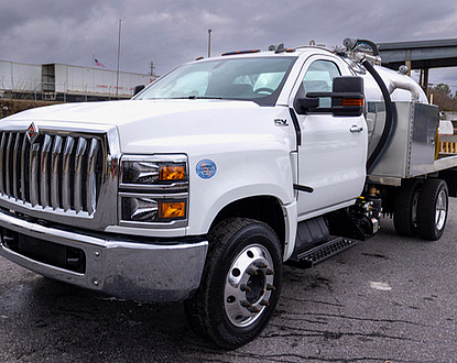 2024 International CV NEW 1,200 gallon 2 compartment 900 waste / 300 fresh