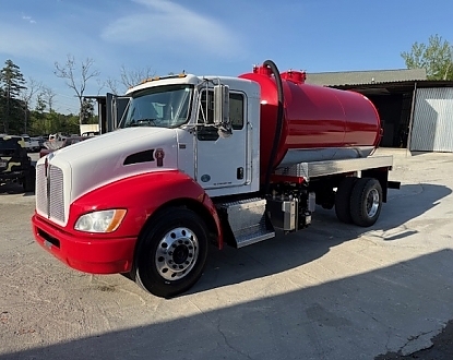2018 Kenworth T270 under cdl! NEW 2500 GAL STEEL VACUUM TANK