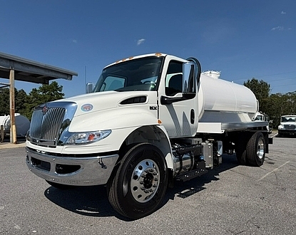 2027 International HV single axle NEW 2,500 gal steel new nve607