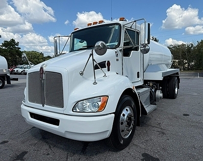 2020 Kenworth T270 NEW 2,500 gal steel vacuum tank, NEW Masport mamba