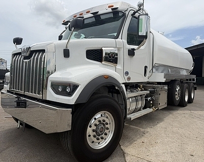 2027 Western Star 47X,DD13,Allison 4500 NEW 5,000 gal universal tank new nve4310 blower