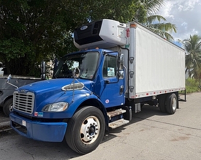 2019 Freightliner M2 156,098 miles! 26k gvw new 2,500 gal 2 compartment aluminum tank