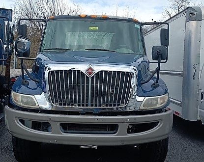 2018 International 4300 187k miles! NEW 2,500 gal steel tank matching cab $85,500!