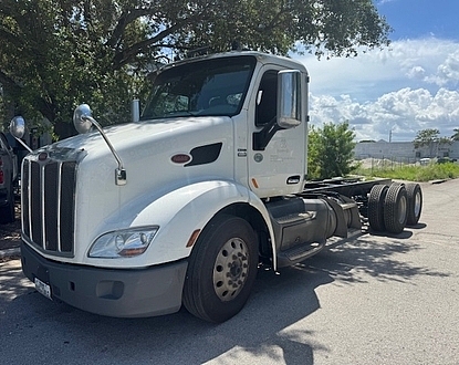2020 PETERBILT 579 69K MILES NEW 60K LB GALBREATH U5-OR-174 ROLL OFF TRUCK!