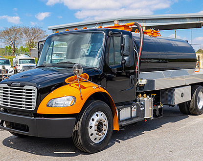 2019 Freightliner M2 26k gvw Harley Truck 2.0 NEW 2,500 gal 2 comp steel new B500