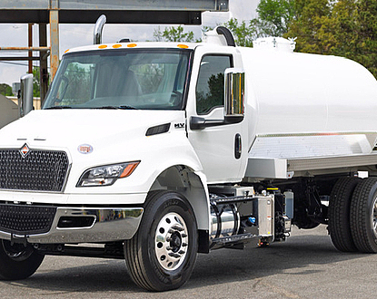 2027 International MV NEW 2500 gal steel universal new nve607