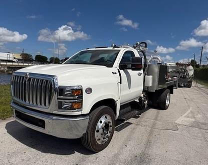 2026 International CV NEW 1,200 gal (900 waste/300 fresh) NEW NVE pump