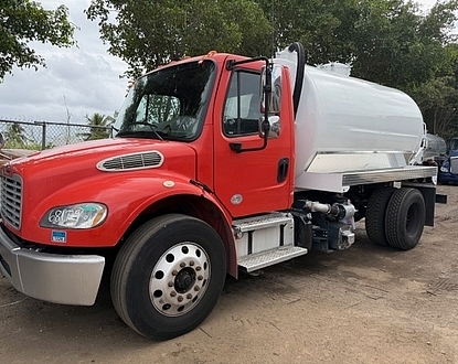 2018 Freightliner M2 low miles! NEW 2,500 gal steel tank new Jurop lc420