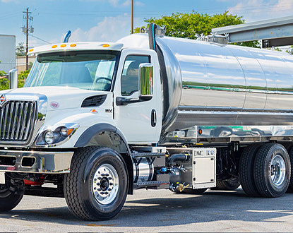 2027 International HV NEW 4,000 gal Aluminum vacuum tank, NEW NVE 4310 Enclosed