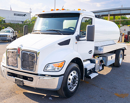 2023 Kenworth T380 NEW 2,500 gal lcm tank NEW B500 blower