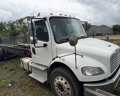 2020 Freightliner M2, non cdl 117k miles NEW 2,500 gal steel