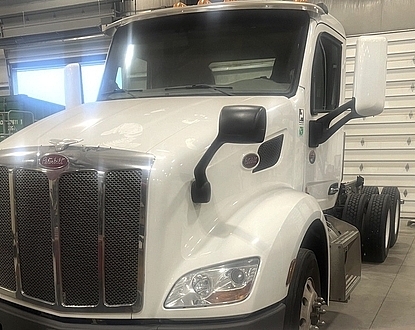 2019 PETERBILT 579 4000 GAL LCM BUILD