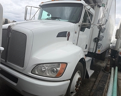 2021 Kenworth T270 178k NEW 2,500 gal red tank