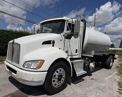2021 Kenworth T270 non cdl NEW 2,500 gal steel vacuum tank NEW Masport Cobra