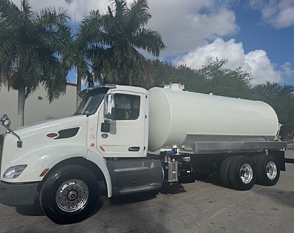 2020 Peterbilt 579,Paccar MX13,Auto,53,745 miles! NEW 4,000 gal steel tank New B500