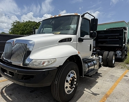 2021 International MV NEW 2,500 gal steel new pump southern truck!
