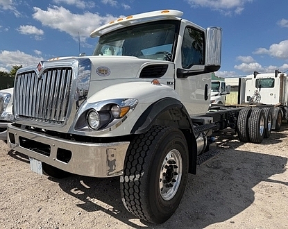 2027 International HV NEW 4,000 gallon steel tank NEW NVE4310 blower