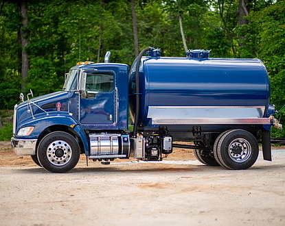 2019 Kenworth T270 non cdl! 139,613 miles! NEW 2,500 gallon steel vacuum tank, NEW NVE607 pump