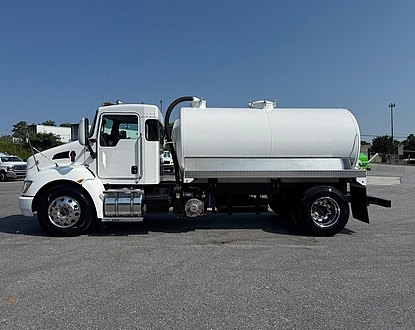 2014 Kenworth T370 NEW 2500 gal steel vacuum tank NEW Masport Viper Pump