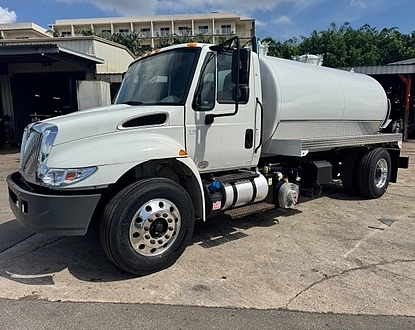 2018 International 4300 NEW 2,500 gal steel new masport mamba