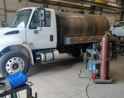 International cummins 2,000 gal steel LCM porto potty style truck great price!